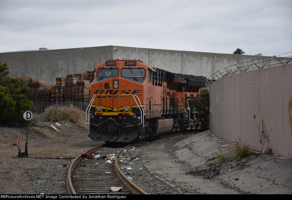 BNSF 3689
